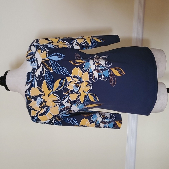 CHARTER CLUB floral top PM - Picture 4 of 8